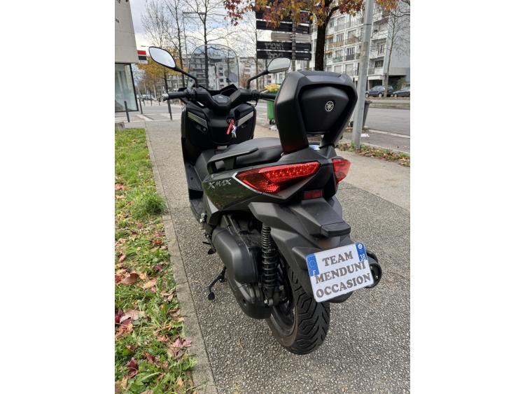 YAMAHA XMAX 125