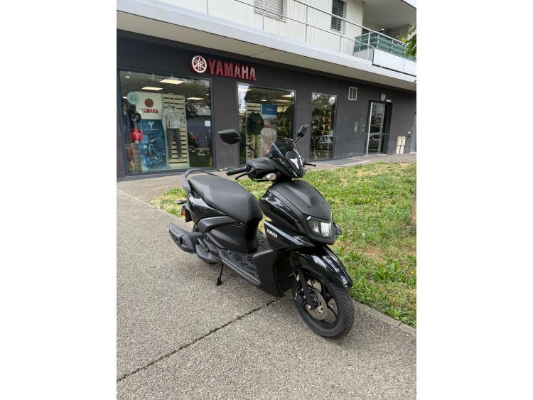 YAMAHA RayZR 125
