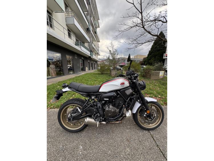 YAMAHA XSR 700 XTRIBUTE