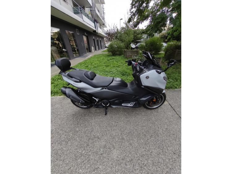 YAMAHA XP T-MAX 560 TECH MAX