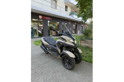 YAMAHA TRICITY 300