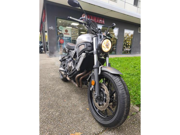YAMAHA XSR 700