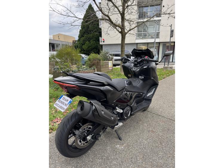 YAMAHA XP T-MAX 560 TECH MAX