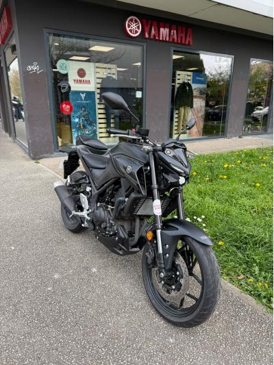 YAMAHA MT-03