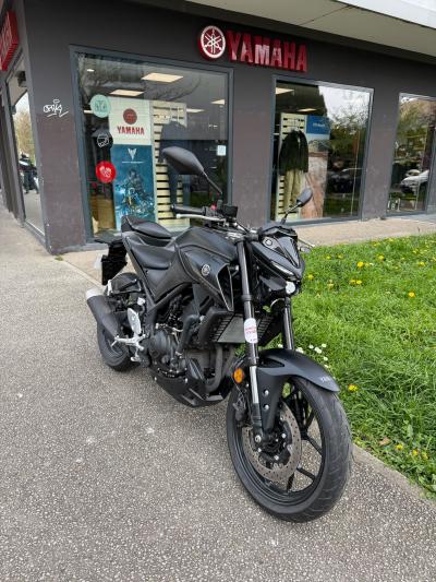 YAMAHA MT-03