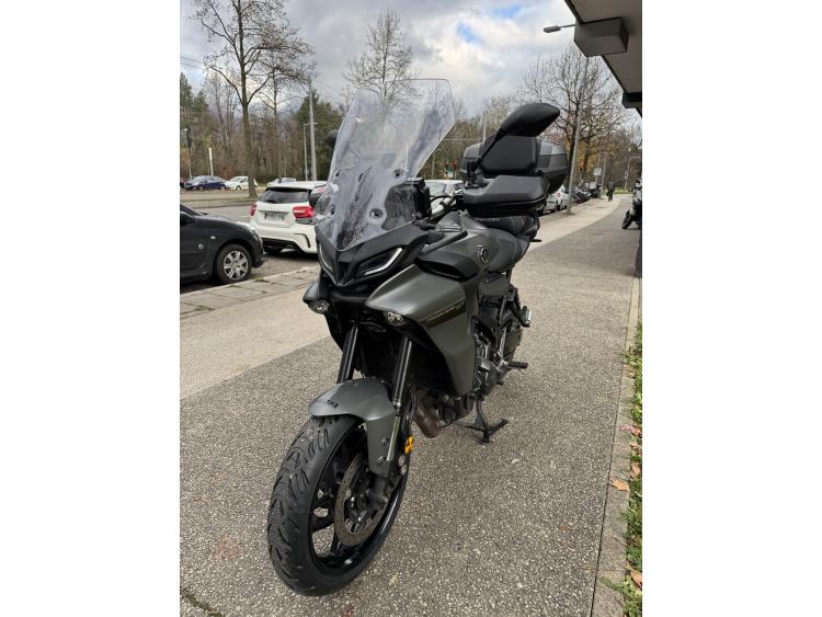 YAMAHA TRACER 9